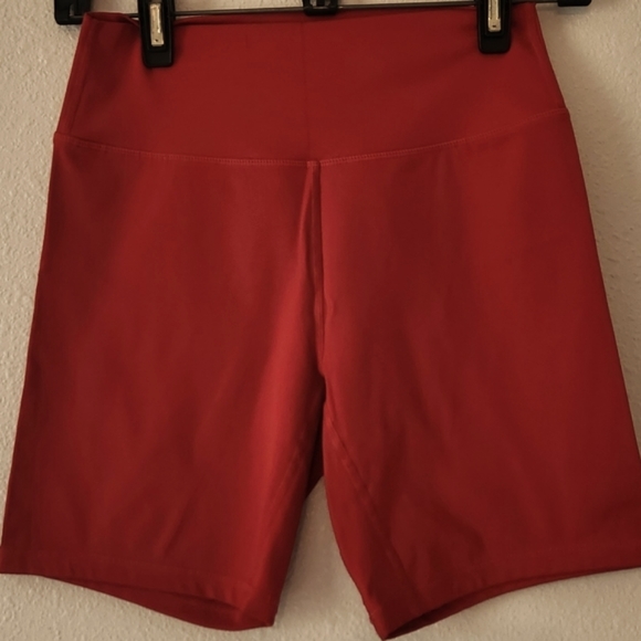 🔥Muscle Nation High Waisted Butter Biker Shorts Athletic Gym Shorts in Red  M - Picture 5 of 8